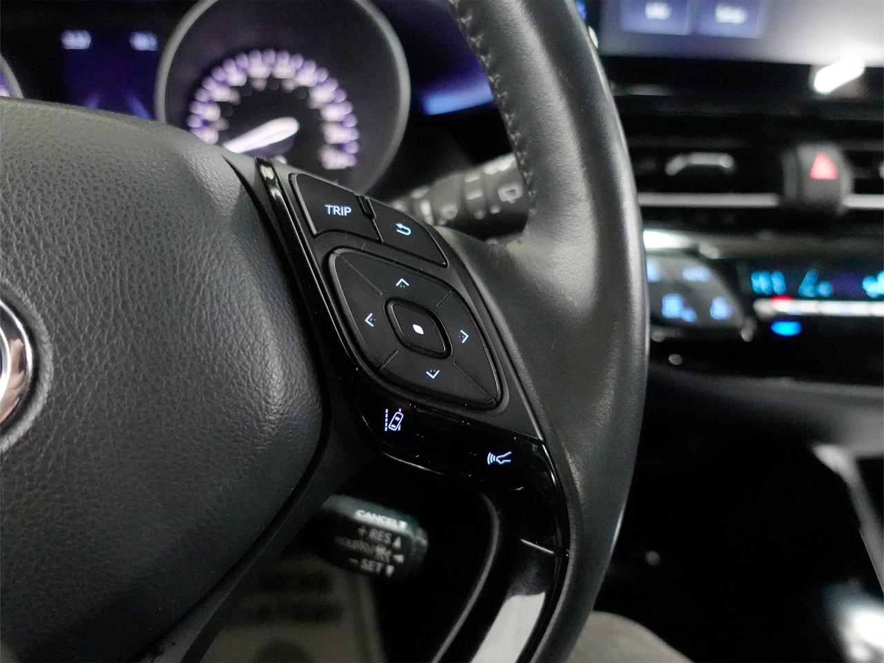2020 Toyota C-HR XLE PREMIUM | LaneDep | Heated Seats | CarPlay