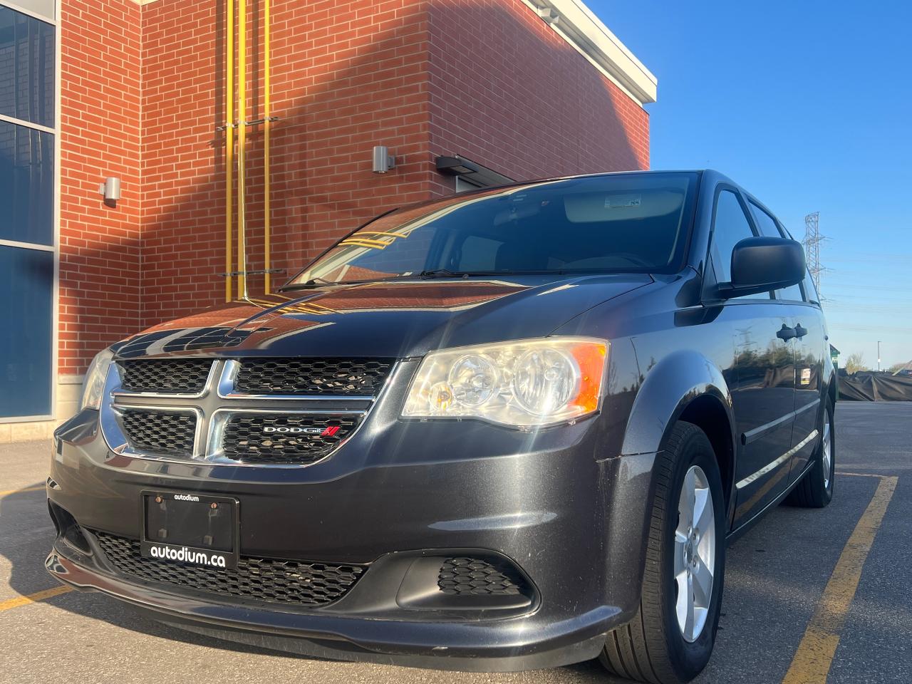 2014 Dodge Grand Caravan  - Photo #2