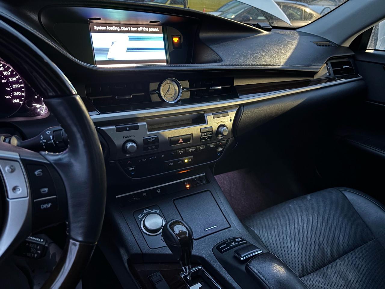 2014 Lexus ES 350  - Photo #13