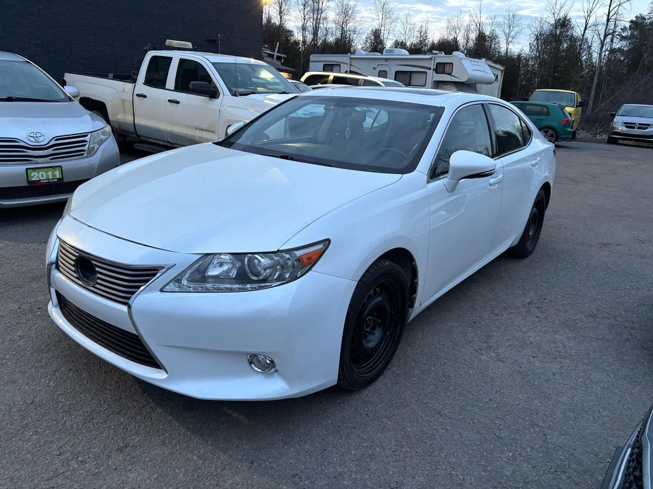 2014 Lexus ES 350  - Photo #3