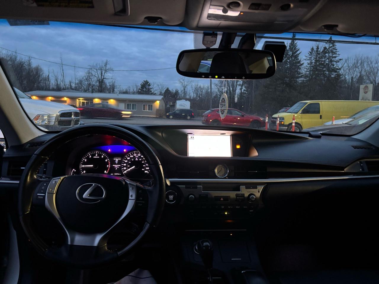 2014 Lexus ES 350  - Photo #18