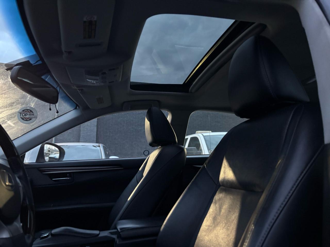 2014 Lexus ES 350  - Photo #9