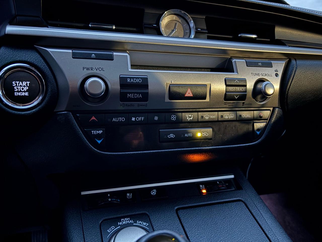 2014 Lexus ES 350  - Photo #15