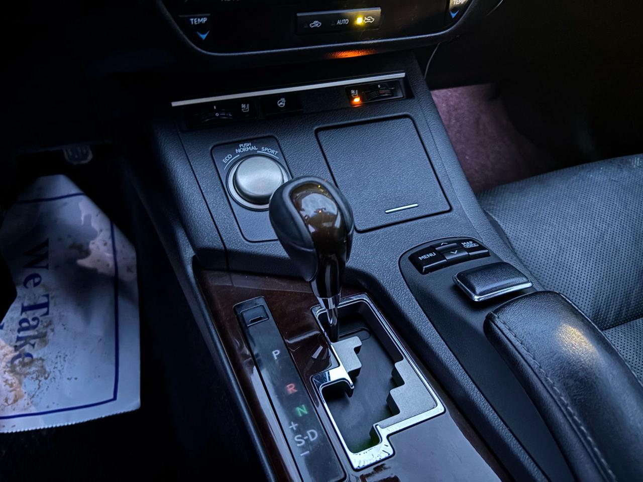 2014 Lexus ES 350  - Photo #14