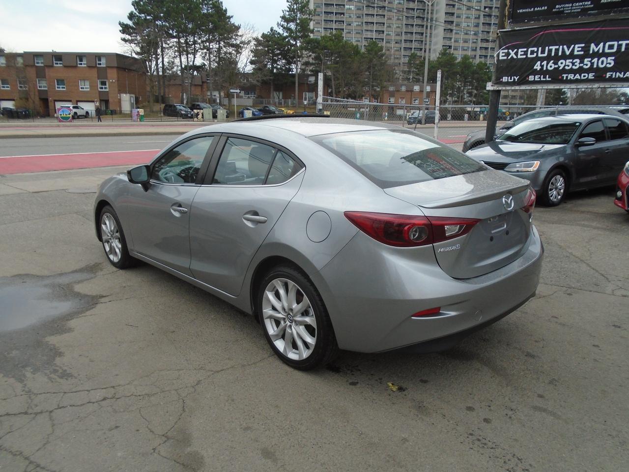 2014 Mazda MAZDA3 GT-SKY - Photo #7