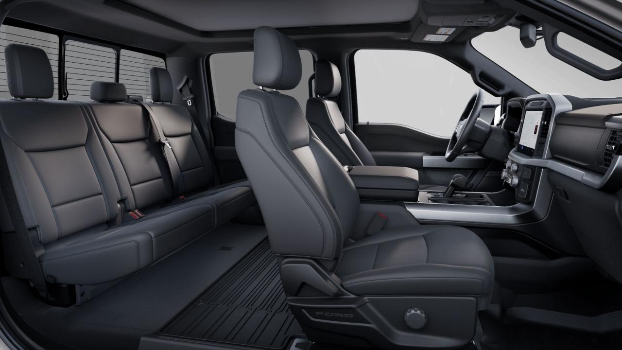 2025 Ford F-150 XLT Photo5