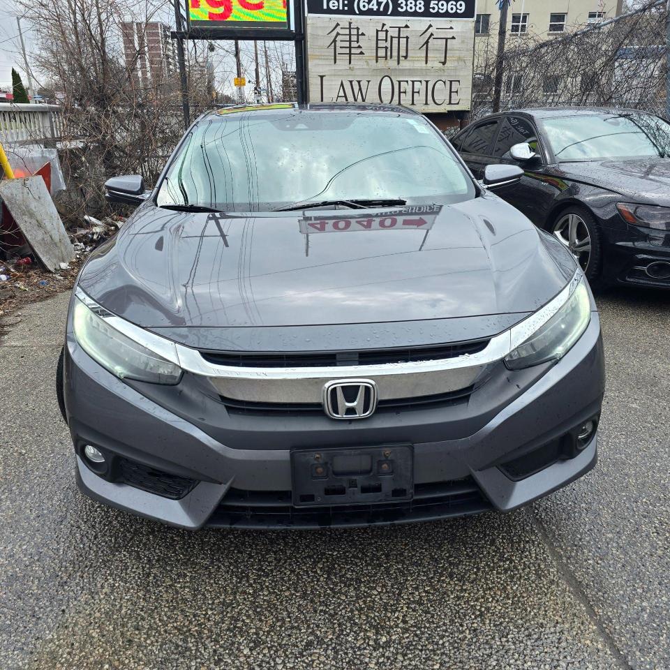 2018 Honda Civic Touring CVT - Photo #2