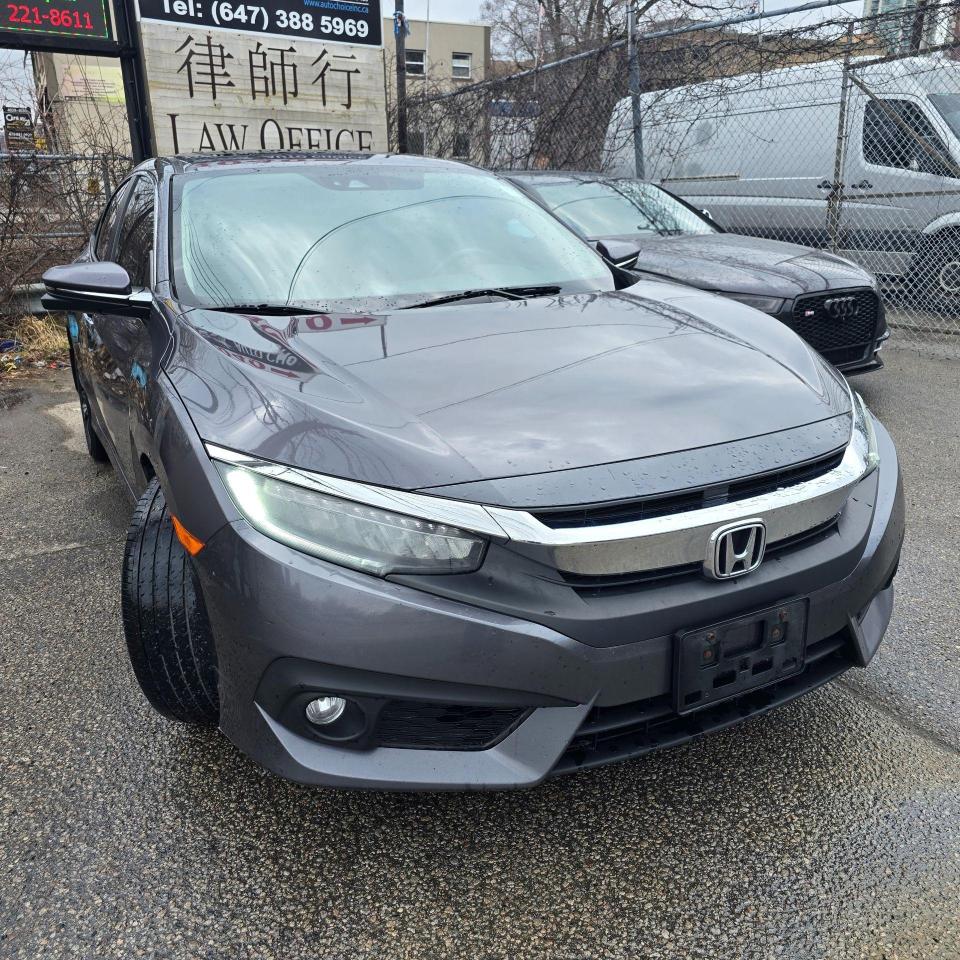 2018 Honda Civic Touring CVT Photo2