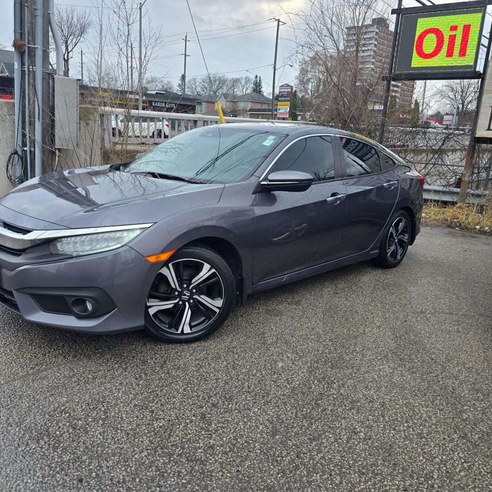2018 Honda Civic Touring CVT - Photo #7