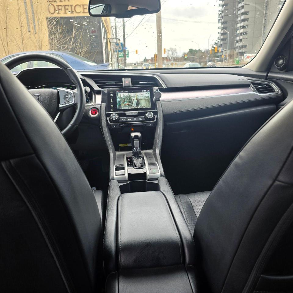 2018 Honda Civic Touring CVT - Photo #18