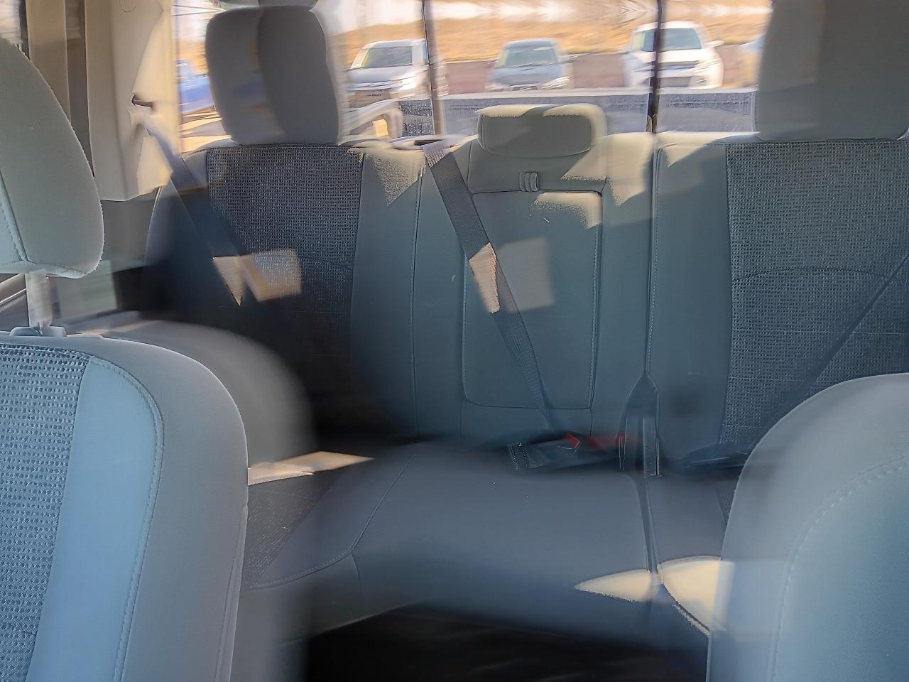 2016 RAM 1500 SLT Crewcab 4x4, Htd Sterng & Seats, BU Cam, Remot - Photo #19