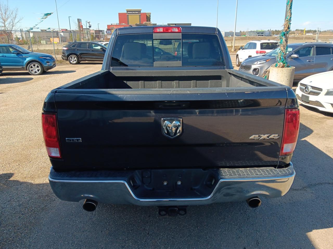 2016 RAM 1500 SLT Crewcab 4x4, Htd Sterng & Seats, BU Cam, Remot - Photo #7
