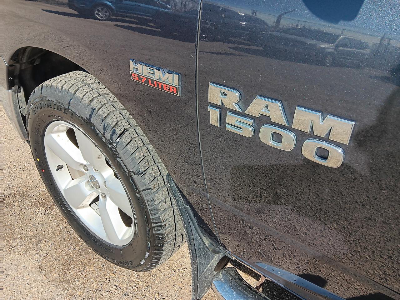 2016 RAM 1500 SLT Crewcab 4x4, Htd Sterng & Seats, BU Cam, Remot - Photo #10