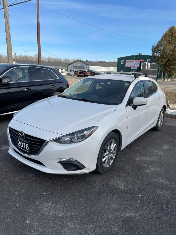 2016 Mazda MAZDA3 GS Touring - Photo #1