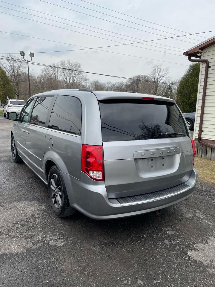 2016 Dodge Grand Caravan SXT Premium Plus - Photo #3