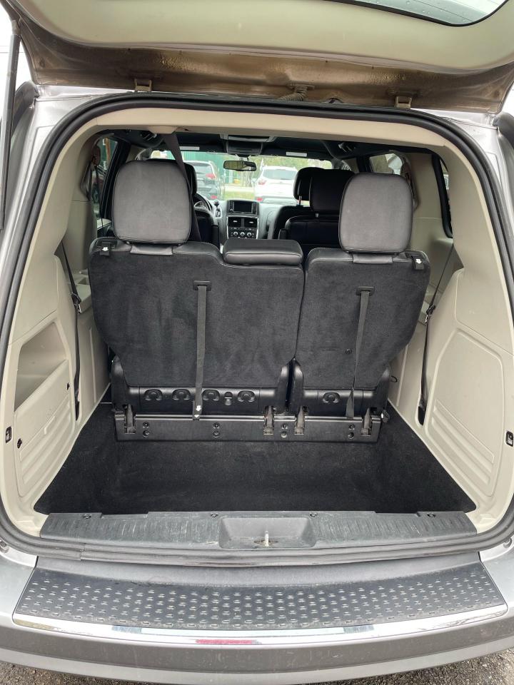 2016 Dodge Grand Caravan SXT Premium Plus - Photo #8