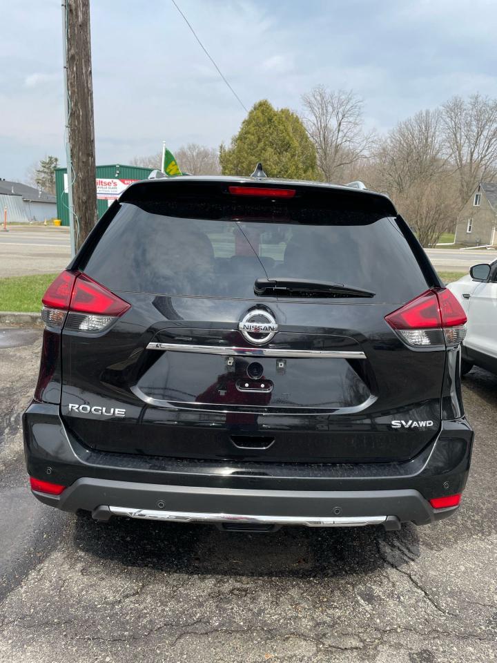 2020 Nissan Rogue SV - Photo #4