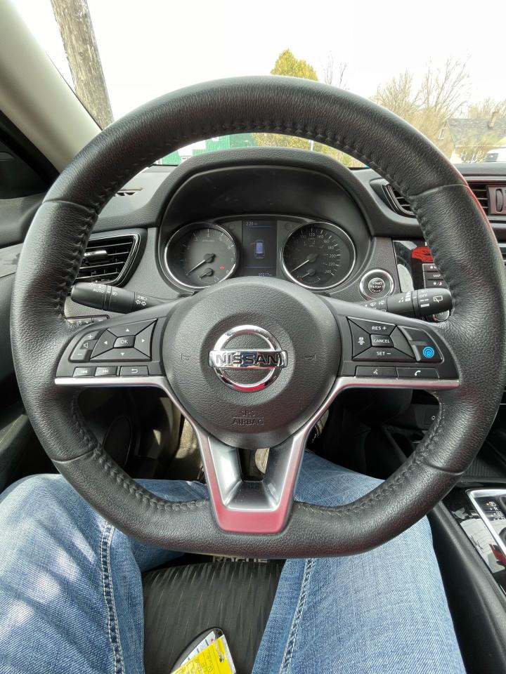 2020 Nissan Rogue SV - Photo #10