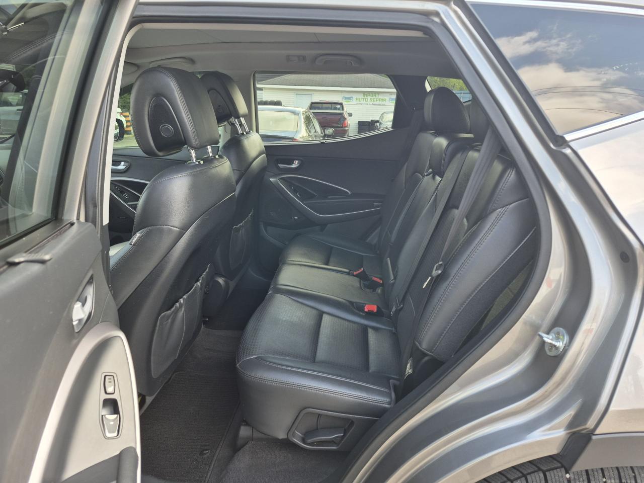 2016 Hyundai Santa Fe Sport AWD Limited Photo36