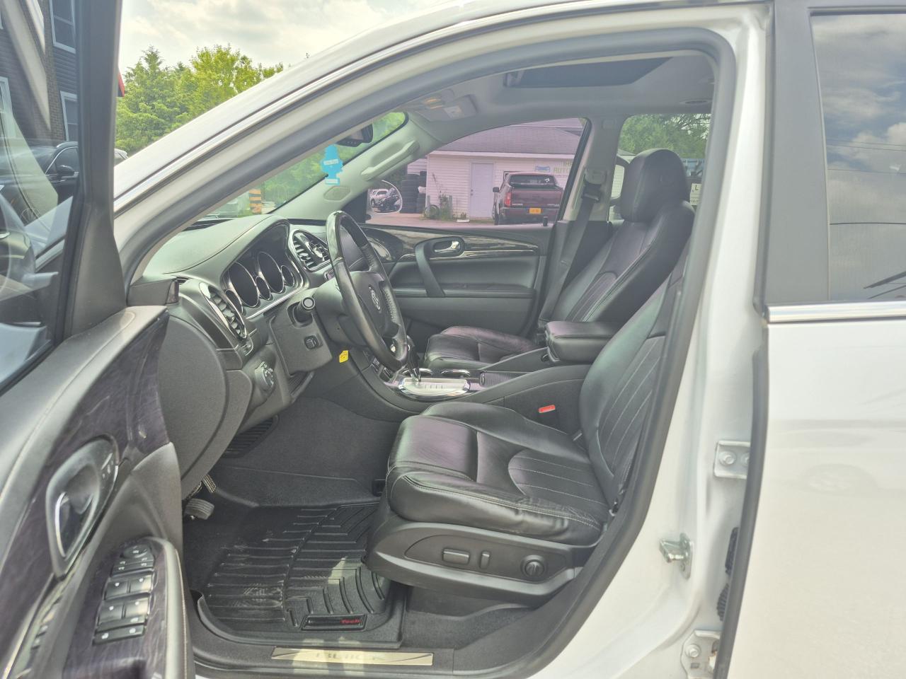 2017 Buick Enclave AWD Premium Photo10