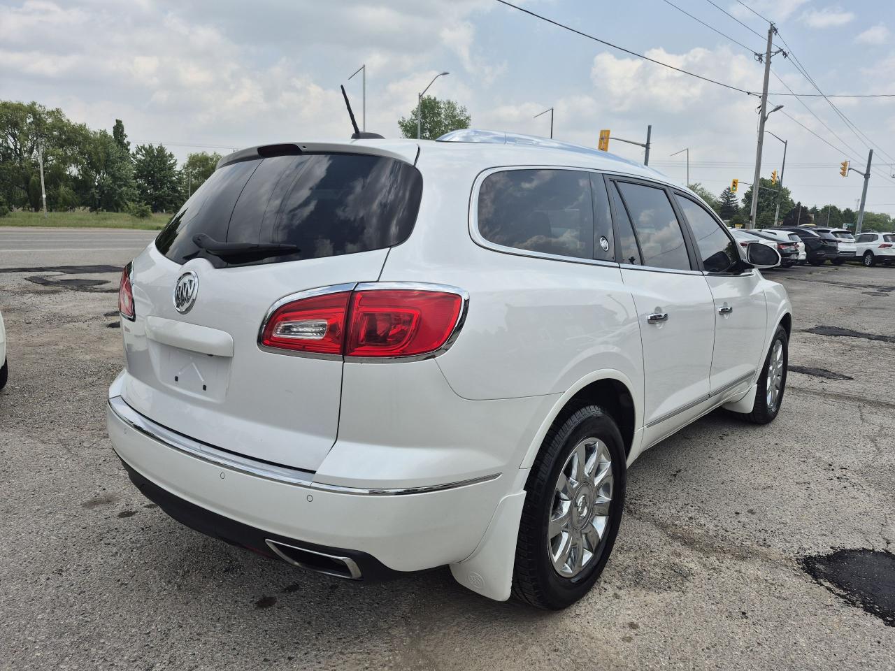 2017 Buick Enclave AWD Premium Photo3