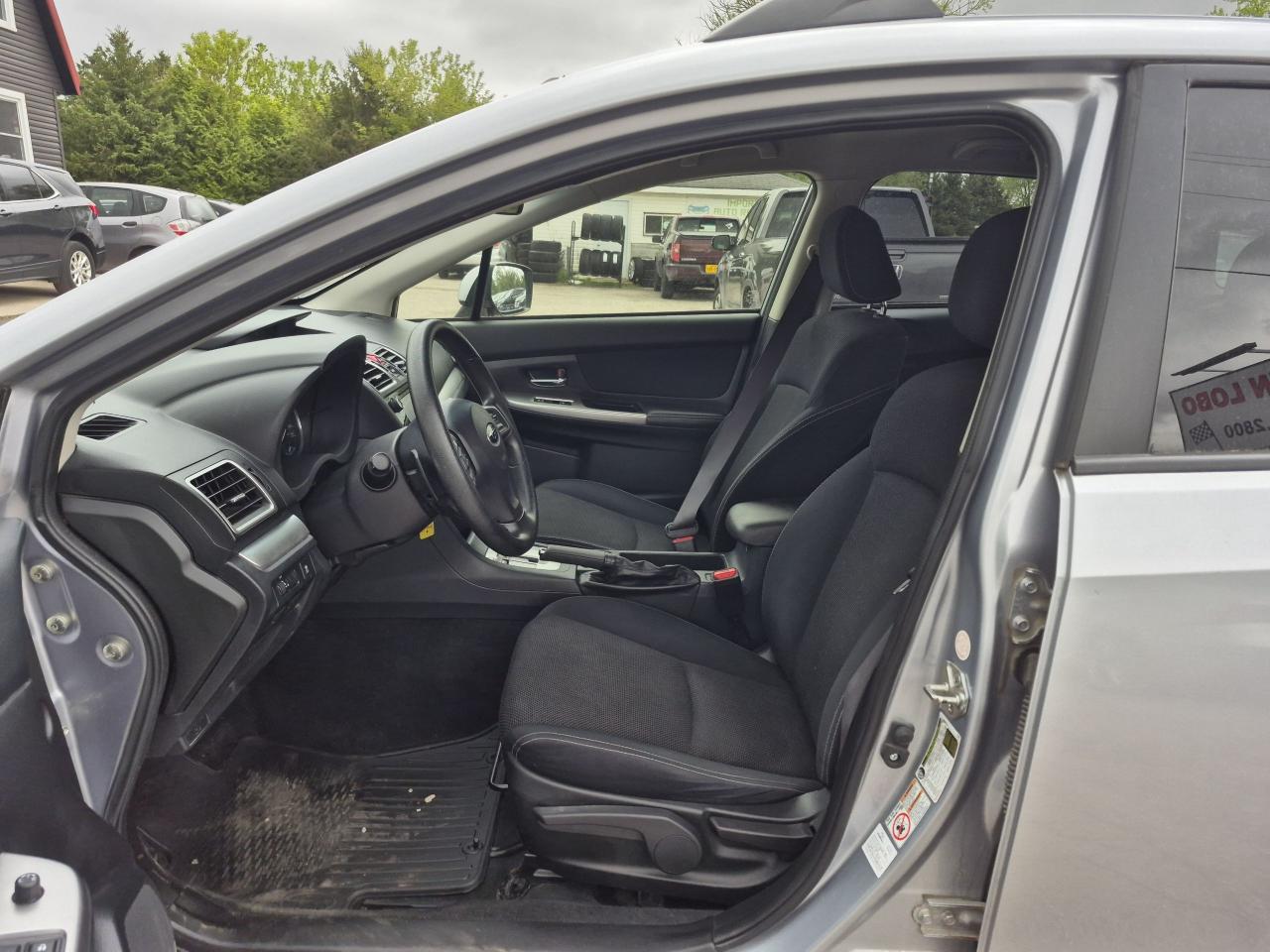 2015 Subaru XV Crosstrek 2.0i w/Touring Pkg Photo9