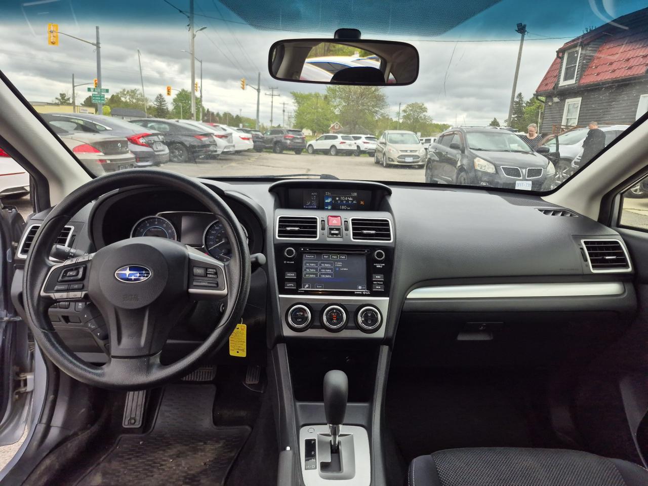 2015 Subaru XV Crosstrek 2.0i w/Touring Pkg Photo13