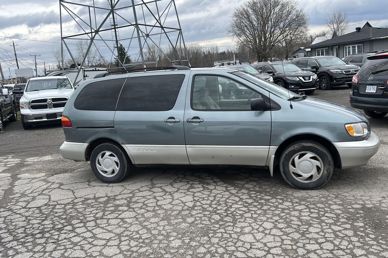 2000 Toyota Sienna LE SOLD AS IS NO SAFETY - Photo #3