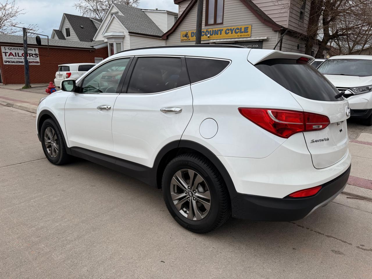 2014 Hyundai Santa Fe Sport FWD 4dr 2.4L - Photo #14