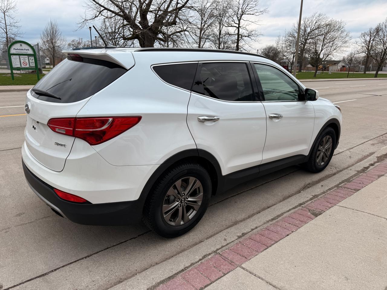 2014 Hyundai Santa Fe Sport FWD 4dr 2.4L - Photo #10