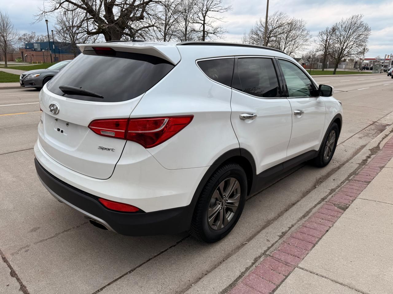 2014 Hyundai Santa Fe Sport FWD 4dr 2.4L - Photo #9