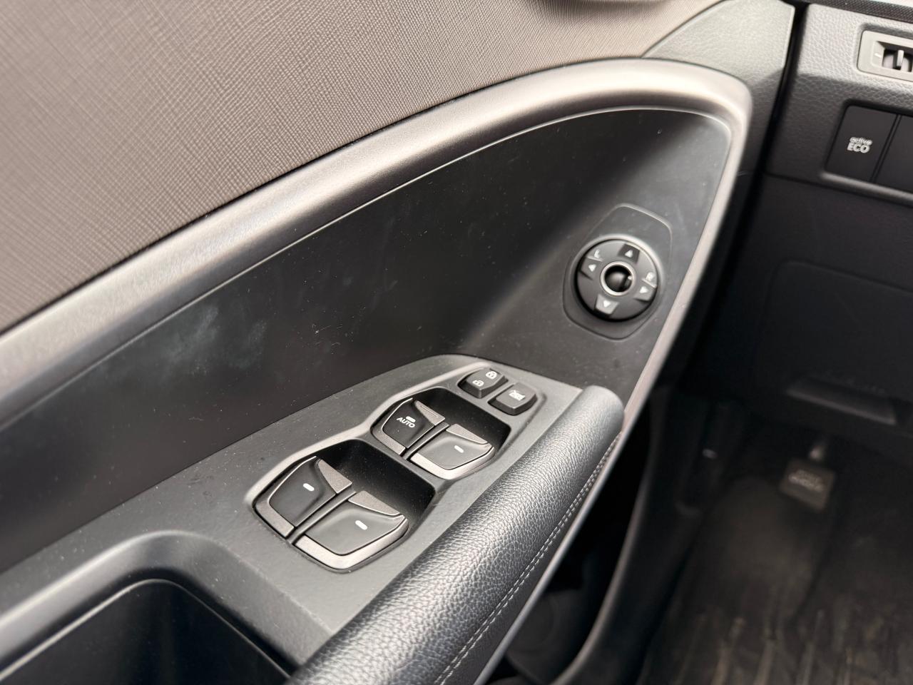 2014 Hyundai Santa Fe Sport FWD 4dr 2.4L - Photo #27