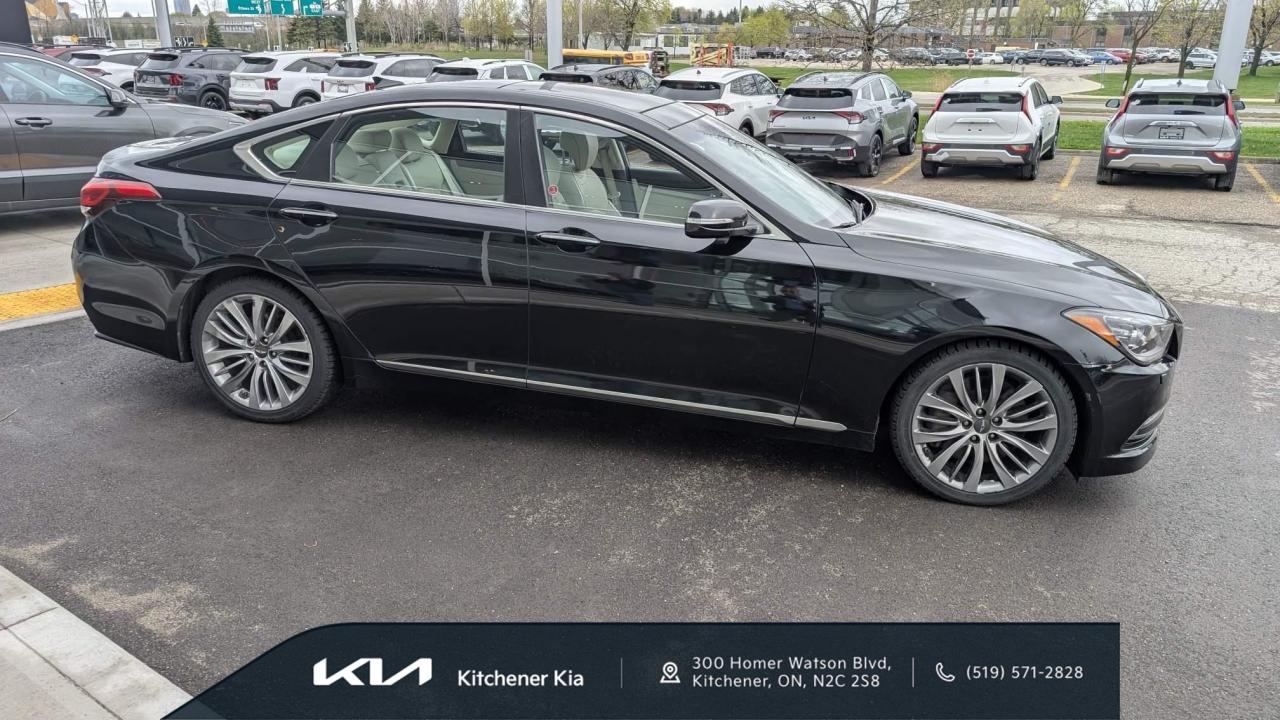 Used 2015 Hyundai Genesis 5.0 Ultimate 5.0L V8 AWD Ultimate, Rare! for sale in Kitchener, ON
