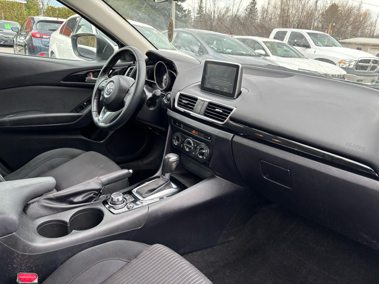 2015 Mazda MAZDA3 GS - Photo #14