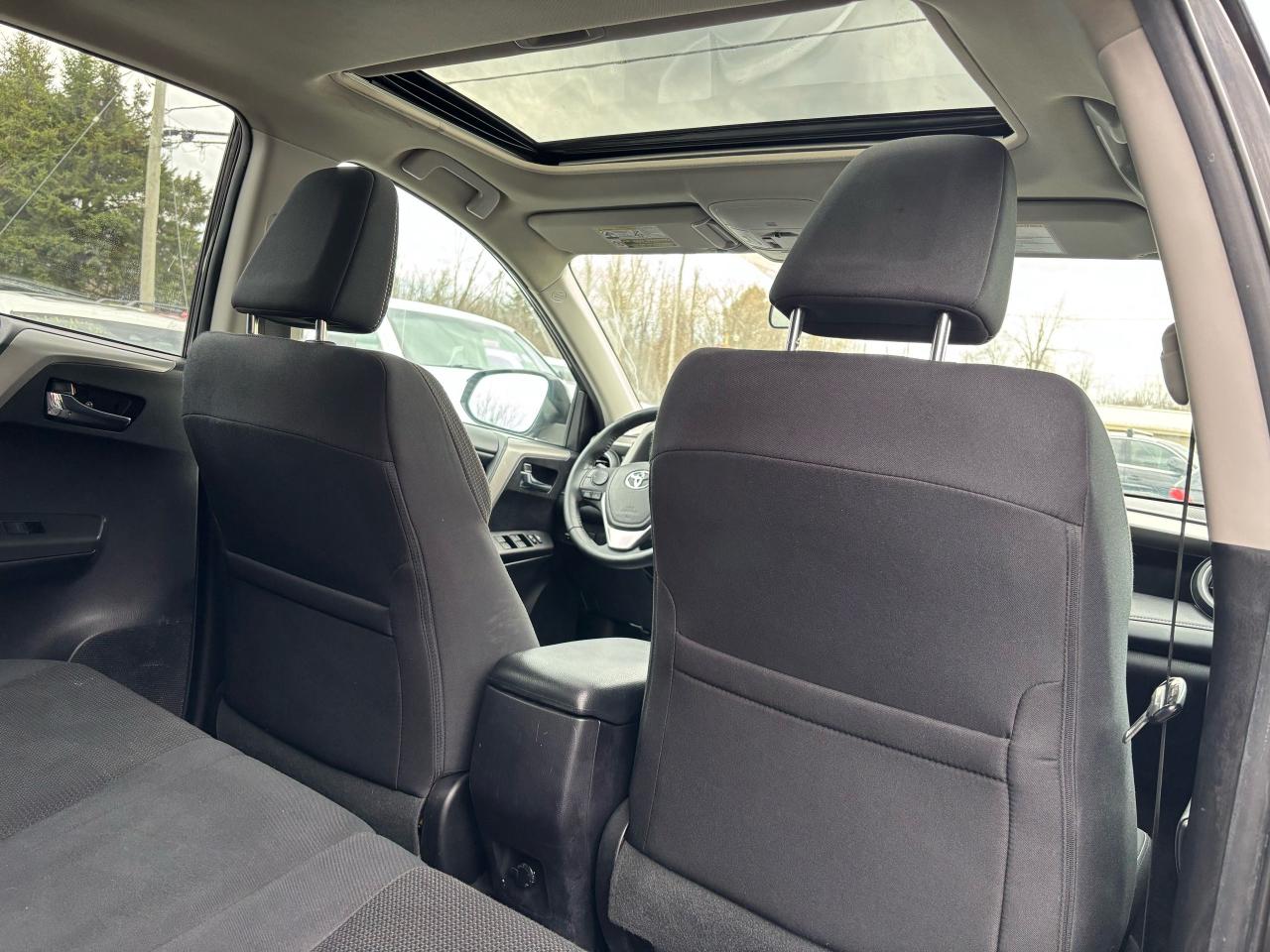 2017 Toyota RAV4 XLE - Photo #11