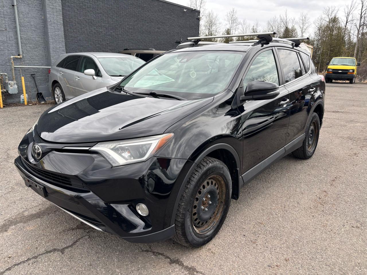 2017 Toyota RAV4 XLE - Photo #3