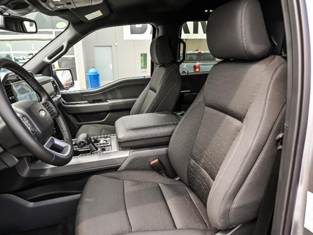 2025 Ford F-150 XLT Photo