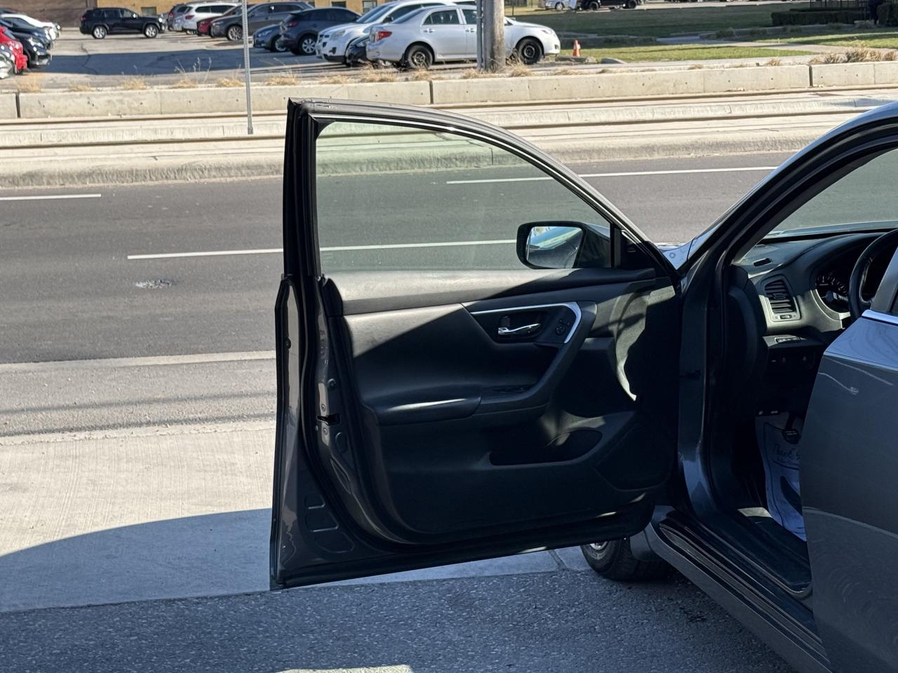 2018 Nissan Altima SV | SUNROOF | NAVI | CARPLAY | - Photo #14