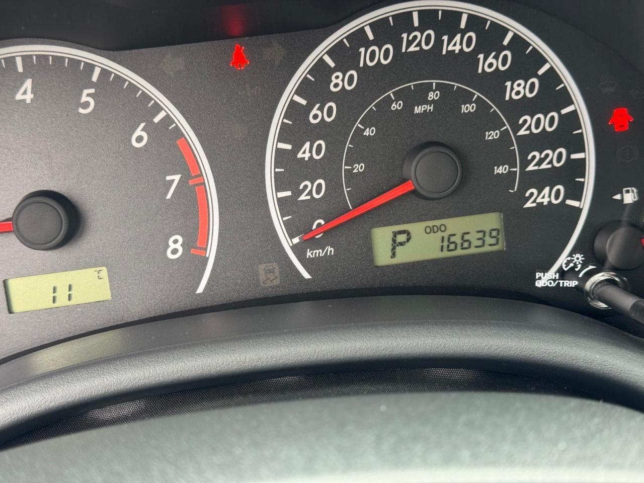 2013 Toyota Corolla AUTO, MINT, ONLY 16,000KMS, SUPER LOW KMS, CERT - Photo #9
