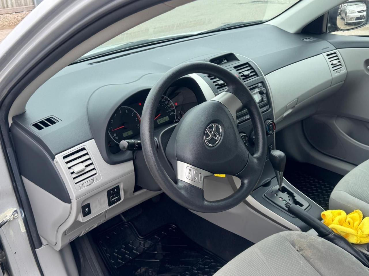 2013 Toyota Corolla AUTO, MINT, ONLY 16,000KMS, SUPER LOW KMS, CERT - Photo #13