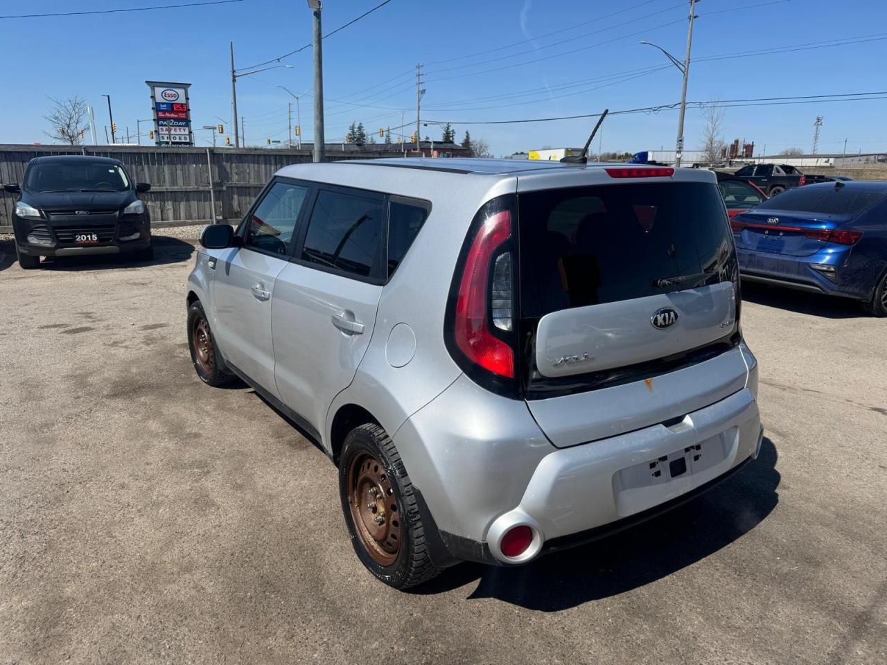 2014 Kia Soul LX, AUTO, 4 CYL, HATCH, RUNS WELL, AS IS SPECIAL - Photo #3