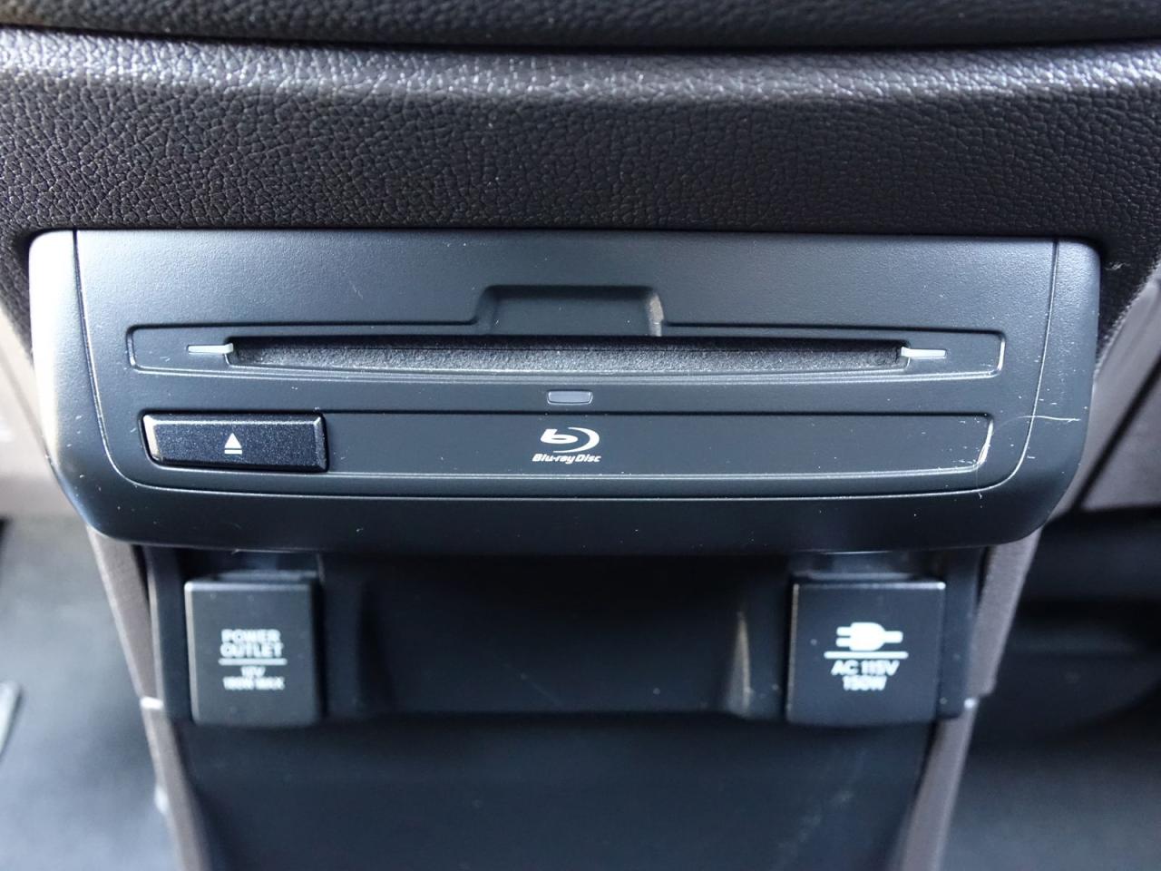 2018 Honda Odyssey Touring - Photo #21