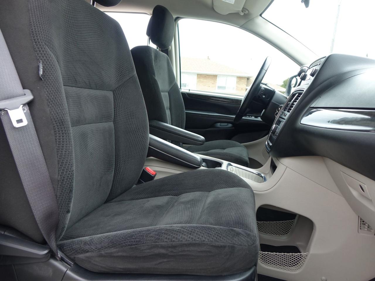 2017 Dodge Grand Caravan Crew - Photo #11