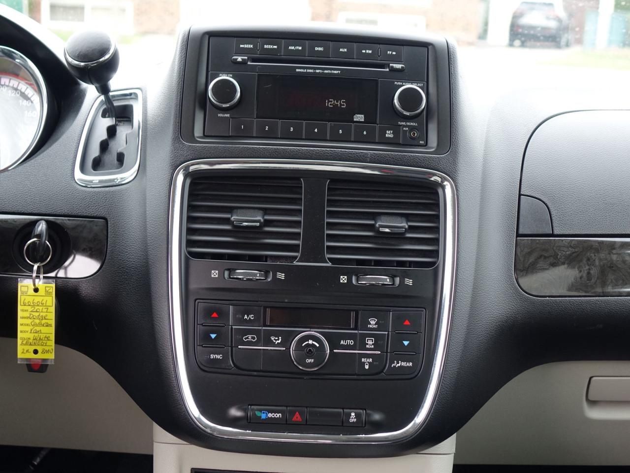 2017 Dodge Grand Caravan Crew - Photo #14