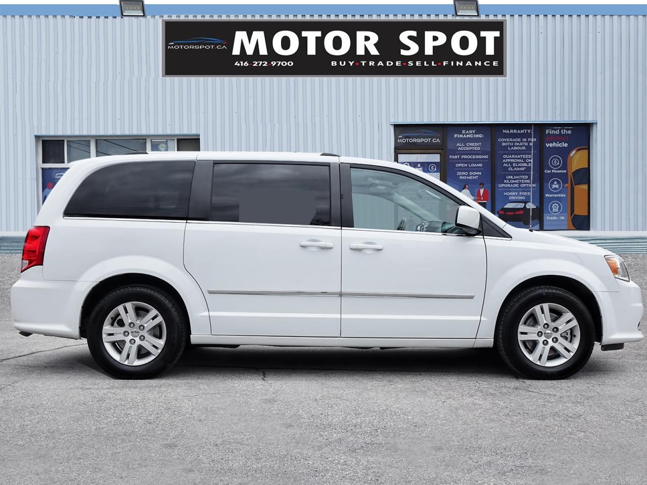 2017 Dodge Grand Caravan Crew - Photo #3