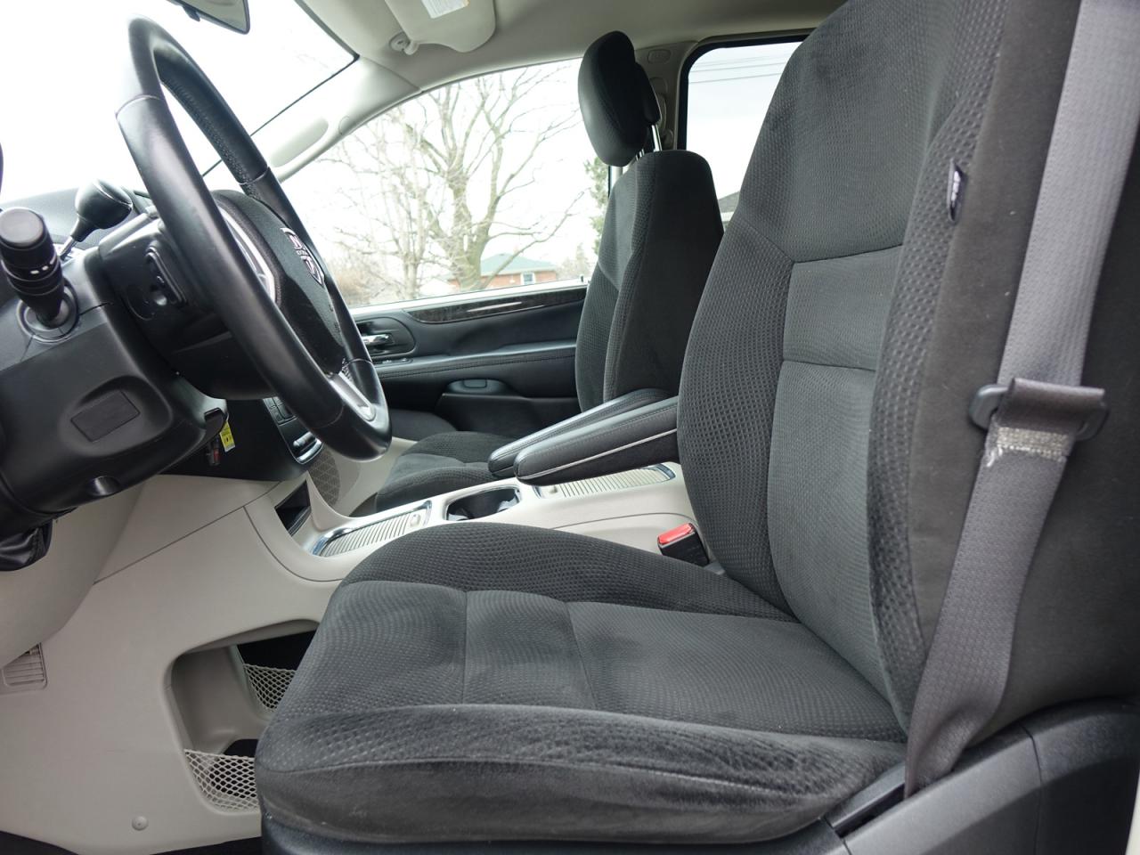 2017 Dodge Grand Caravan Crew - Photo #7