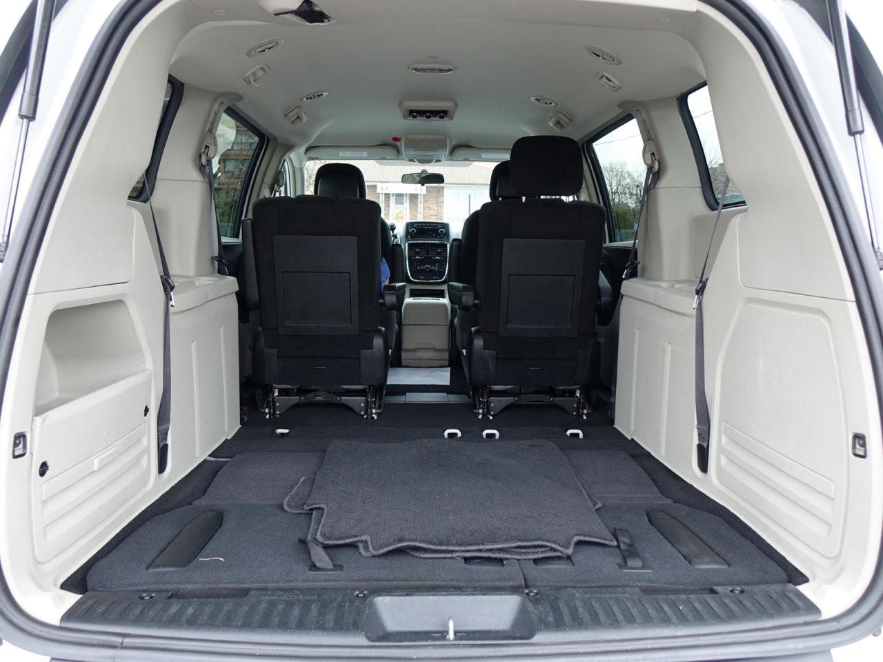 2017 Dodge Grand Caravan Crew - Photo #20
