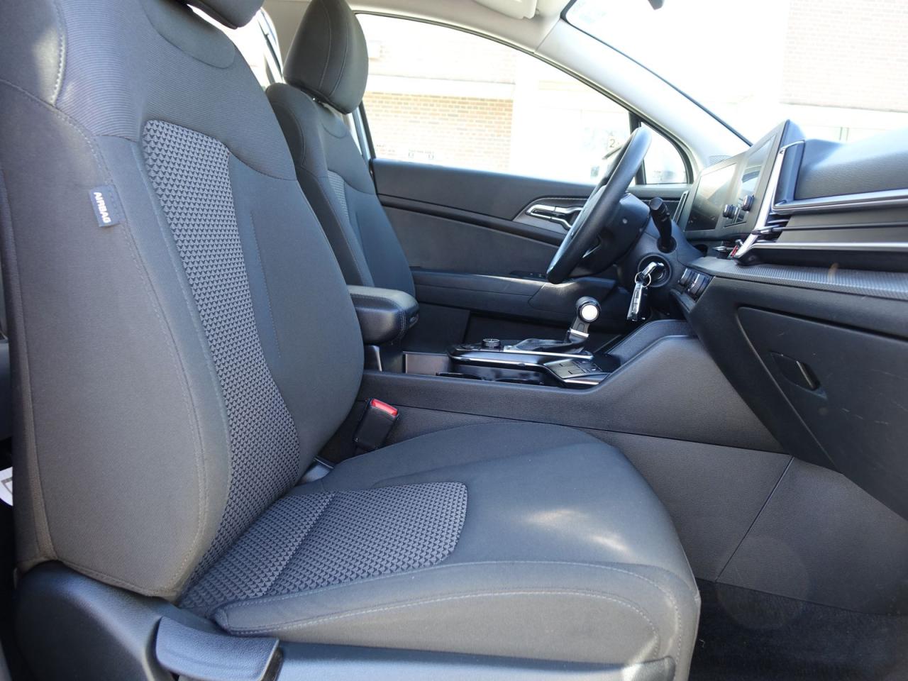 2023 Kia Sportage LX AWD - Photo #9