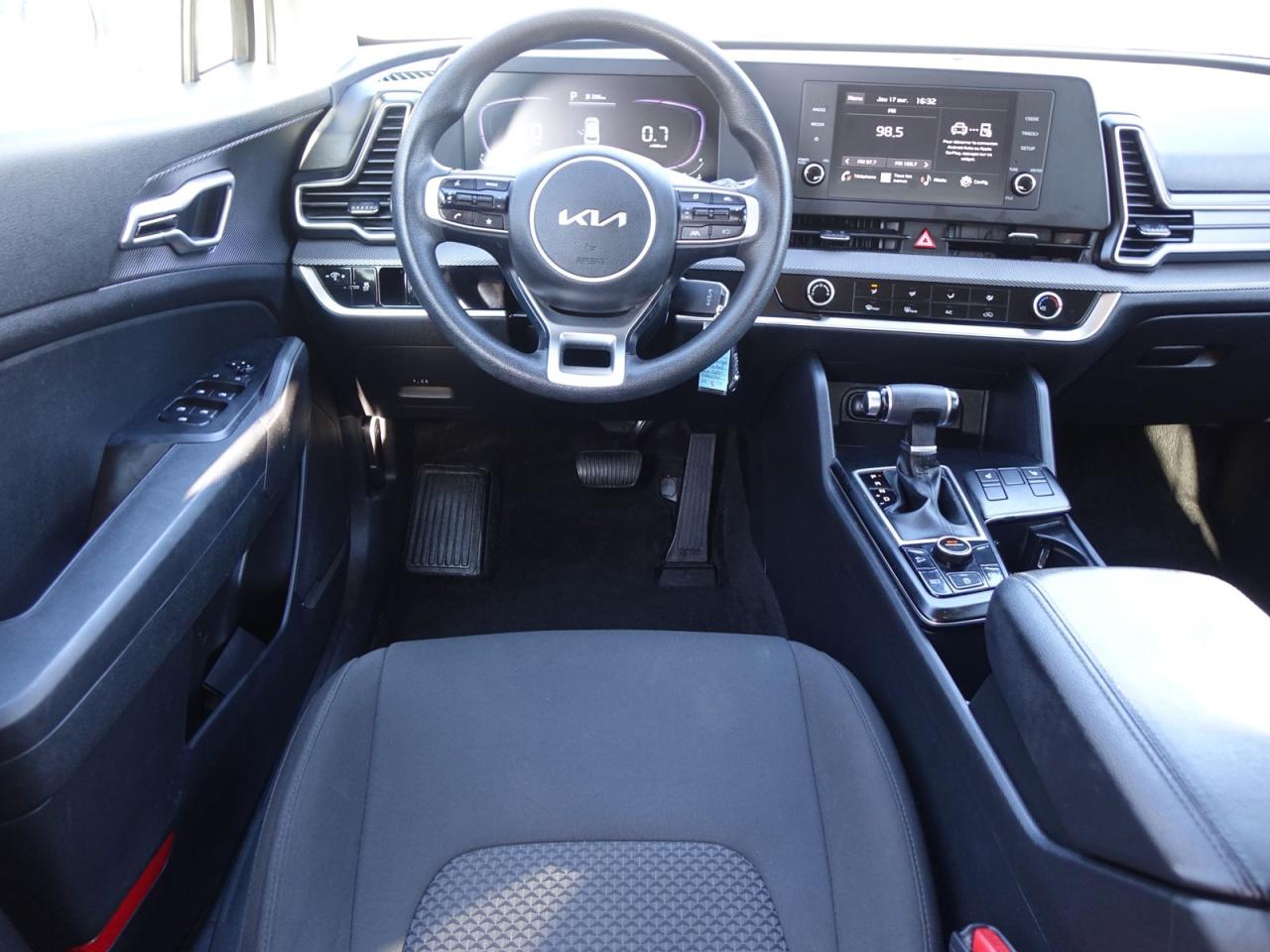 2023 Kia Sportage LX AWD - Photo #11