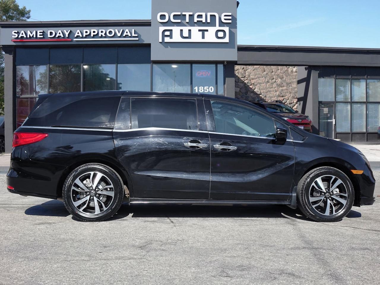 2018 Honda Odyssey Touring - Photo #3